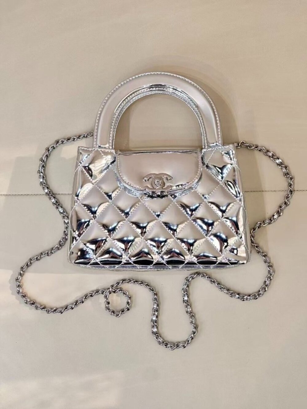Classic CHANEL bag: A Stylish and Versatile Choice for Elegance